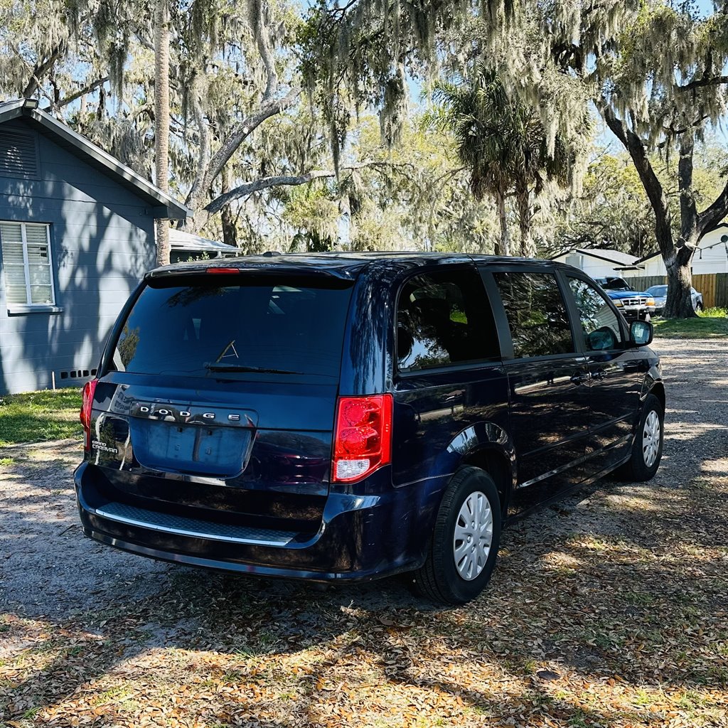 2012 Dodge Grand Caravan SE photo 3