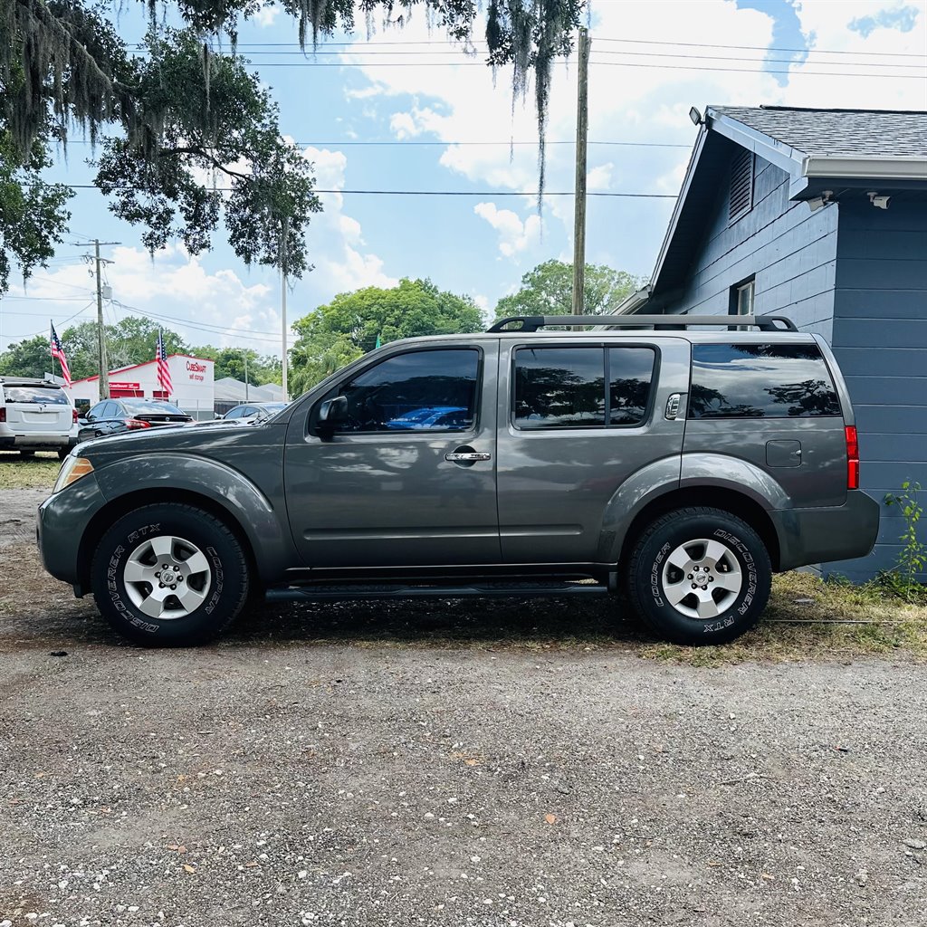 2008 Nissan Pathfinder S photo 17