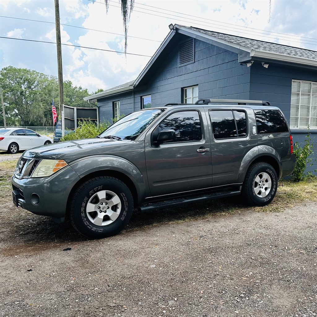 2008 Nissan Pathfinder S photo 14