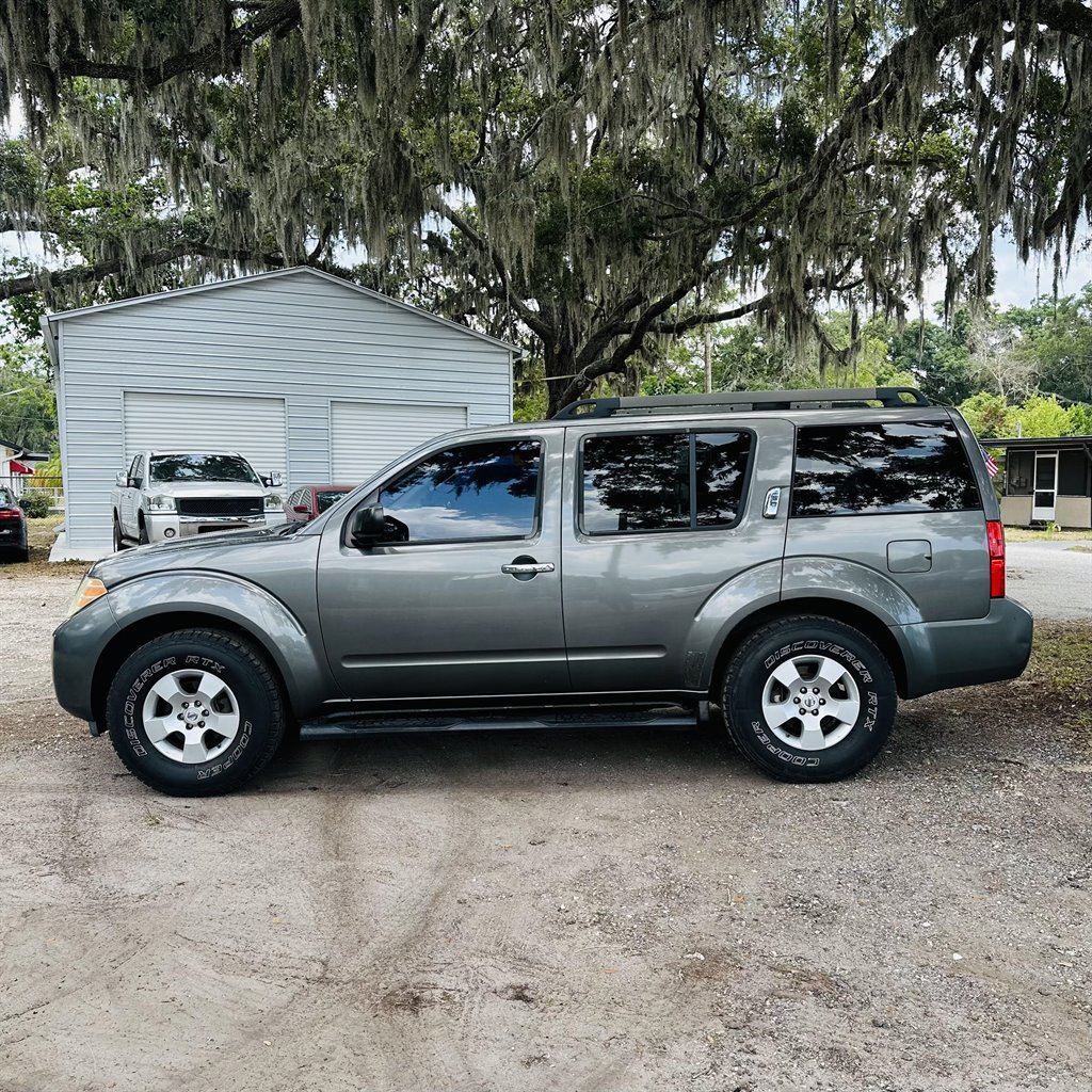 2008 Nissan Pathfinder S photo 8