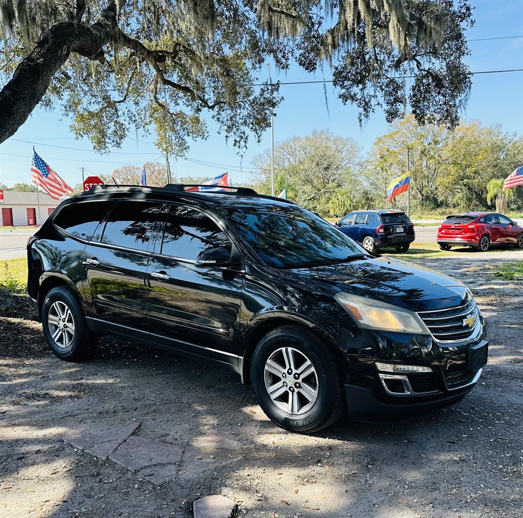 2015 Chevrolet Traverse 2LT photo 6