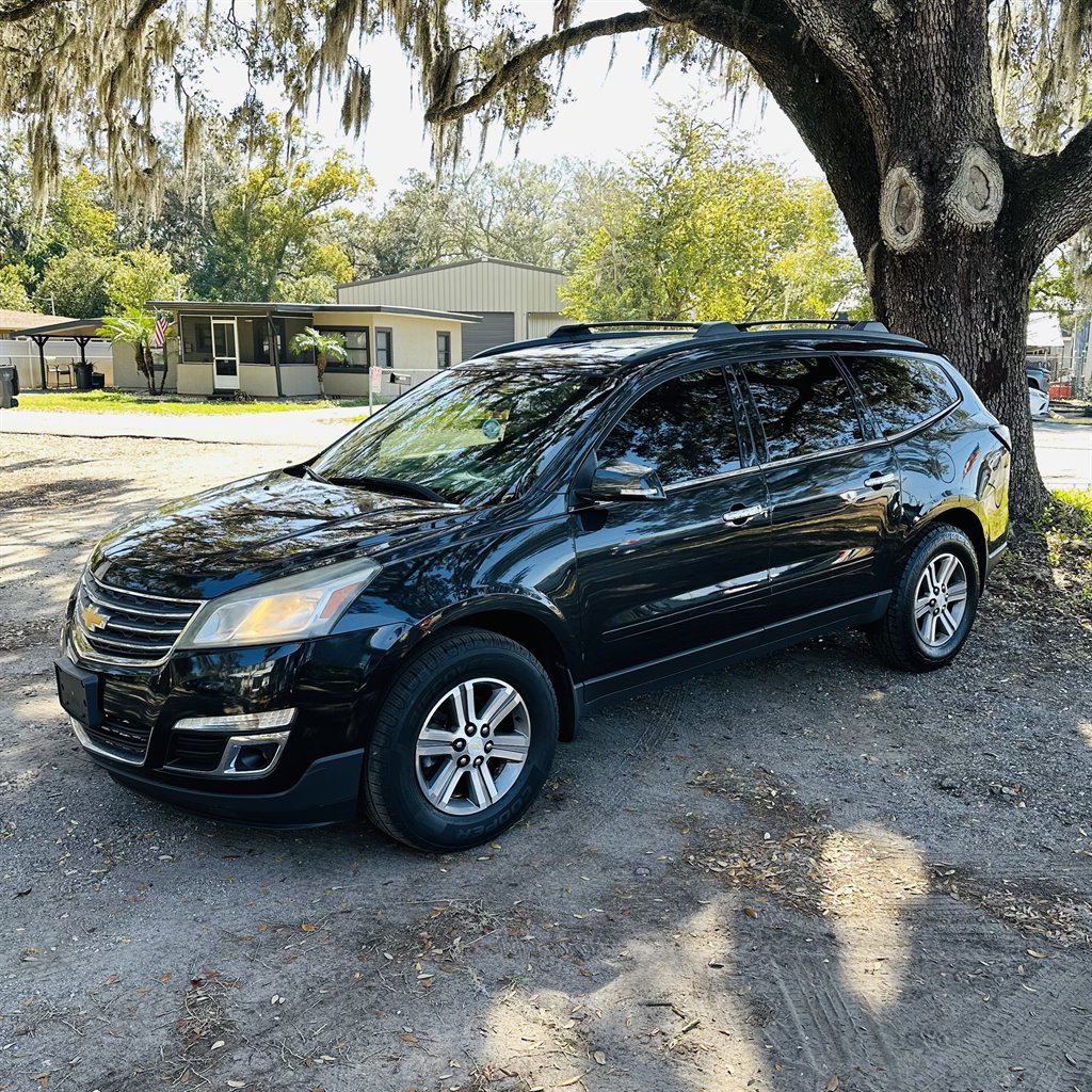 2015 Chevrolet Traverse 2LT photo 5