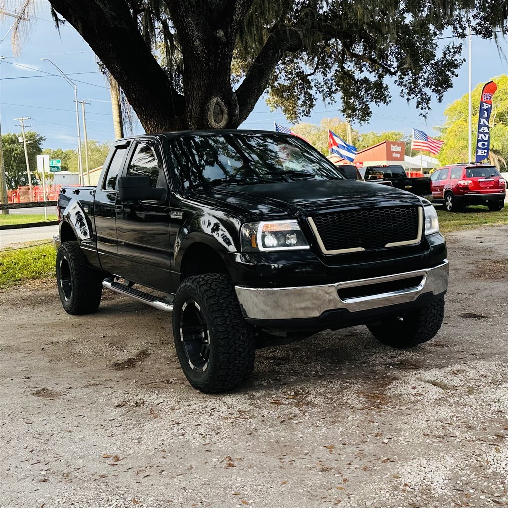 2006 Ford F-150 XLT photo 2