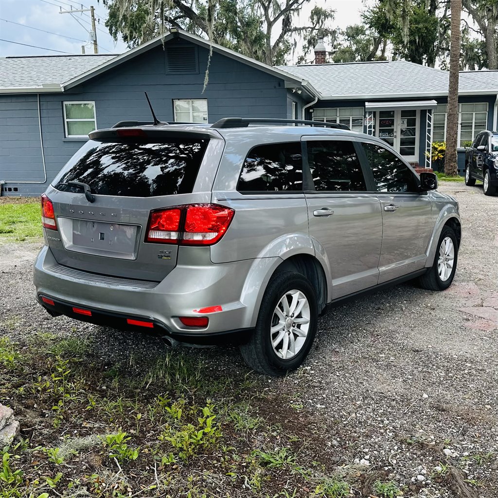 2015 Dodge Journey SXT photo 4