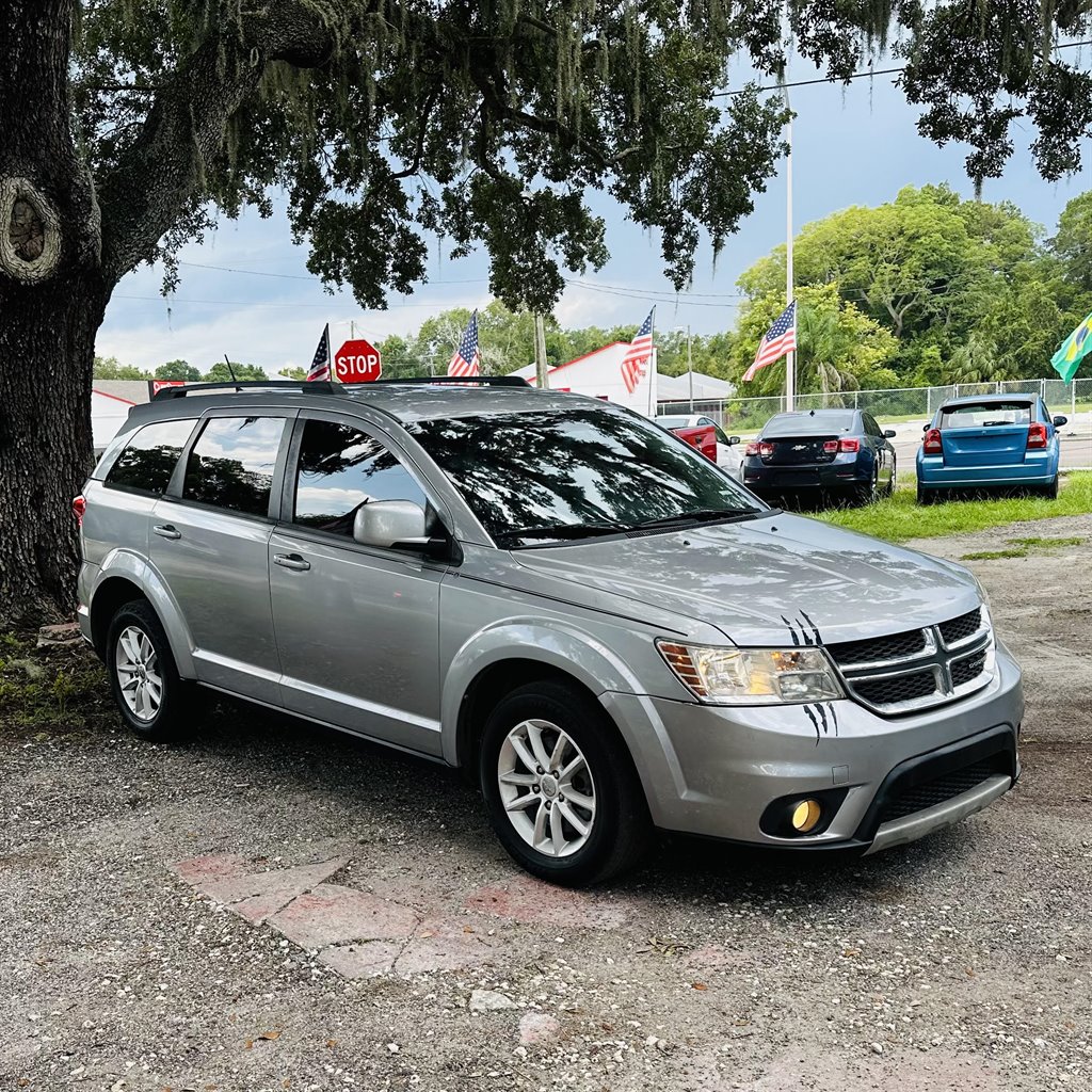 2015 Dodge Journey SXT photo 2