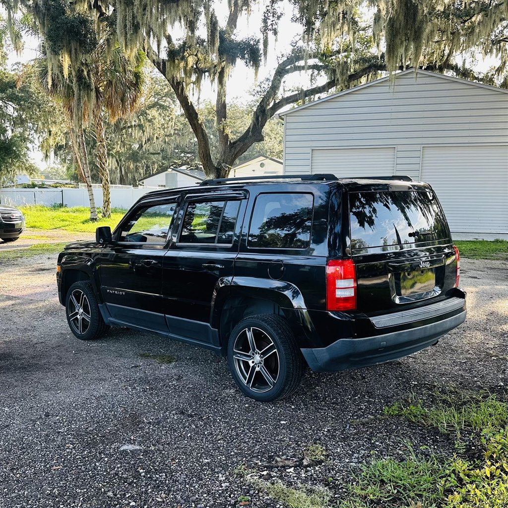 2014 Jeep Patriot Sport photo 4