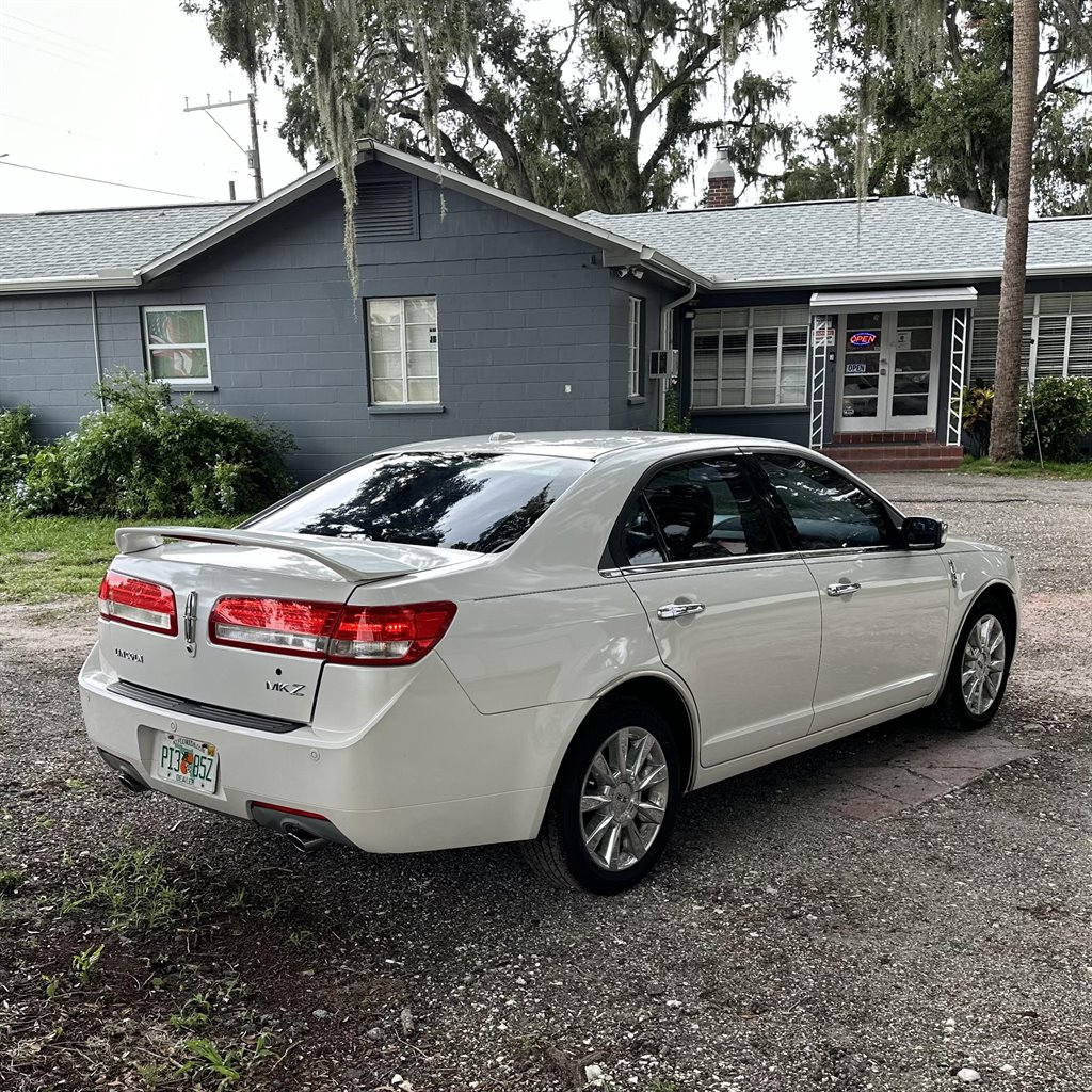 2011 Lincoln MKZ Base photo 11