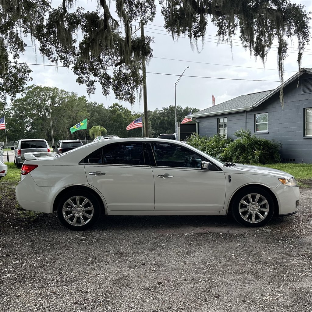 2011 Lincoln MKZ Base photo 8