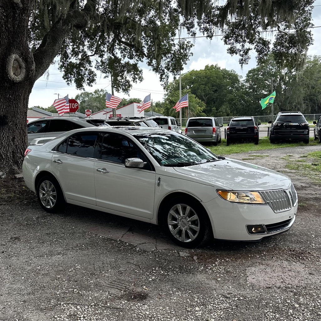 2011 Lincoln MKZ Base photo 10