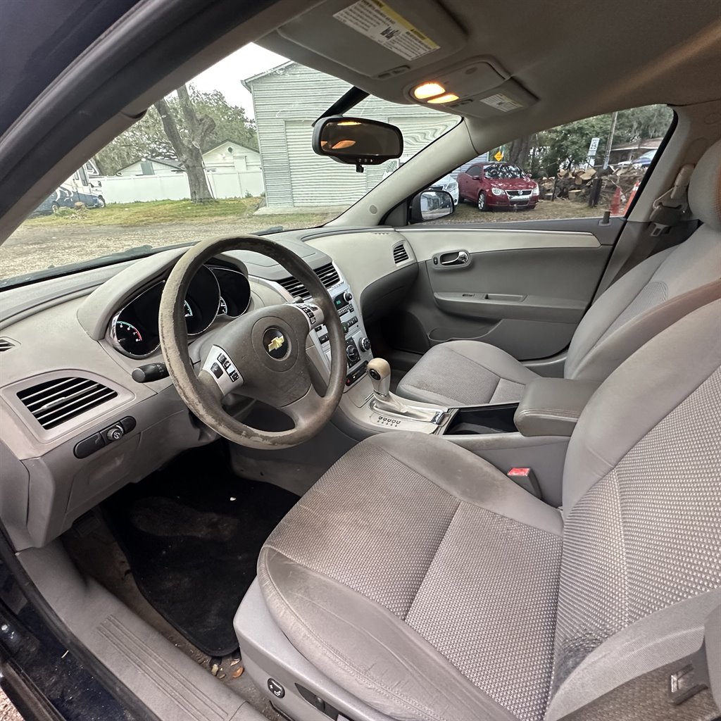 2011 Chevrolet Malibu 1LS photo 11