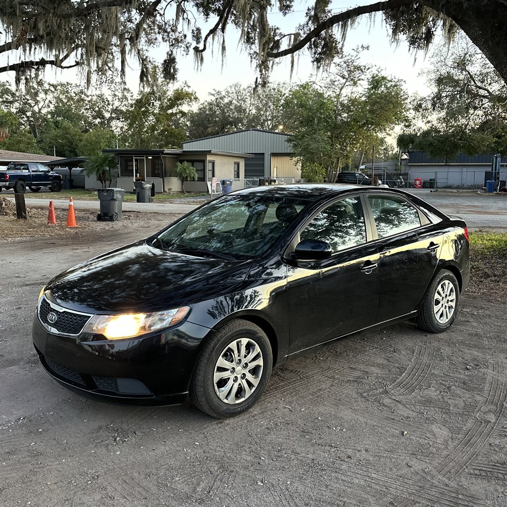 2012 Kia Forte LX photo 2