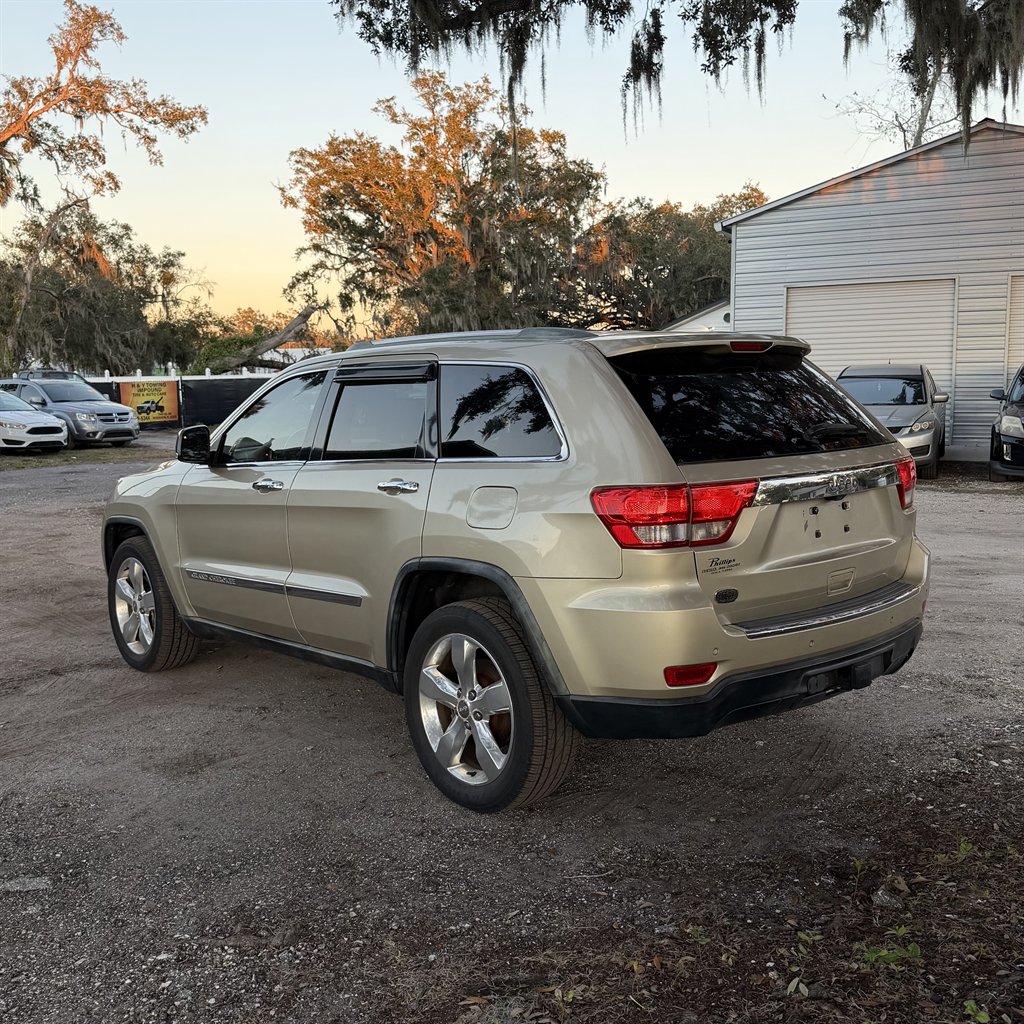 2011 Jeep Grand Cherokee Overland - Photo 8