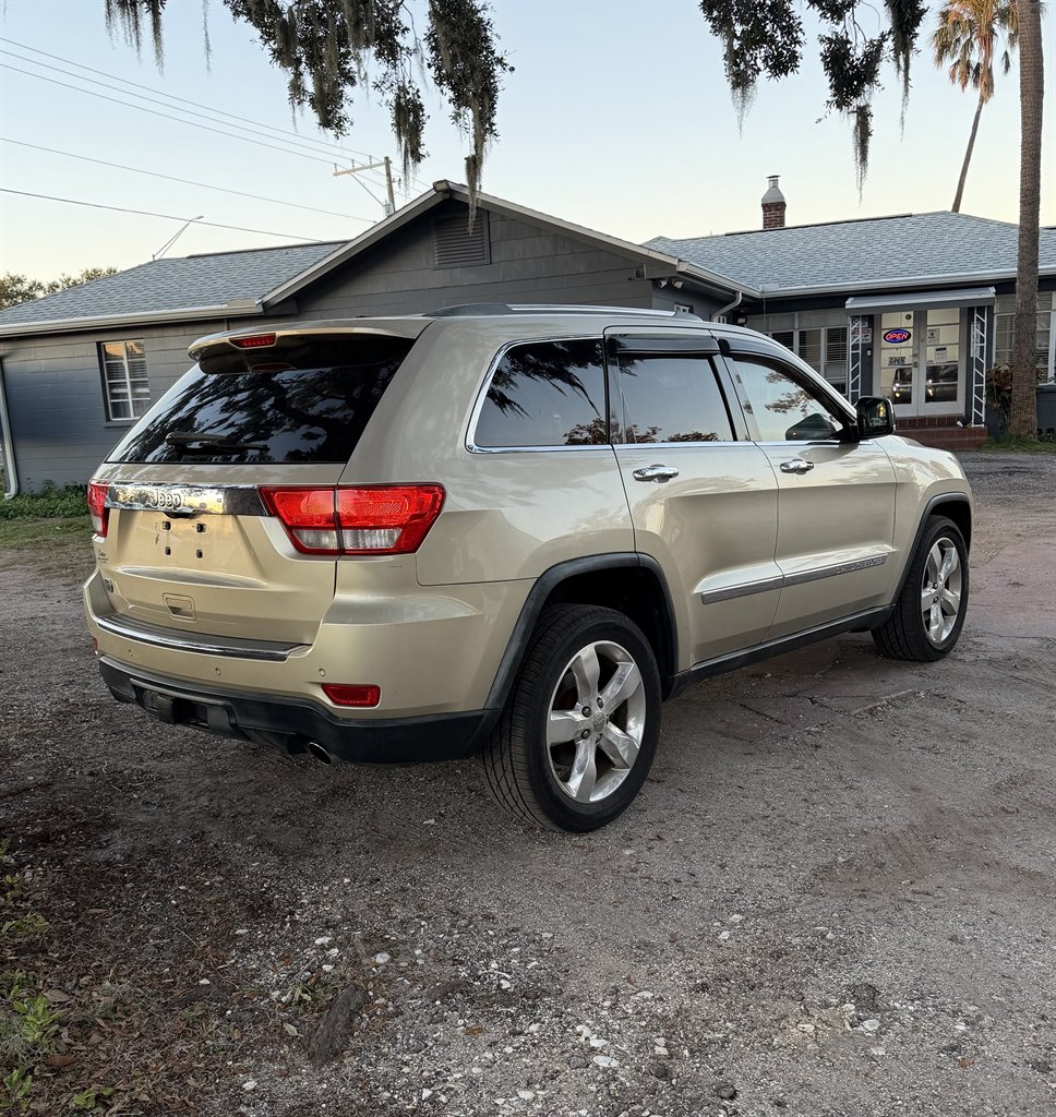 2011 Jeep Grand Cherokee Overland - Photo 7